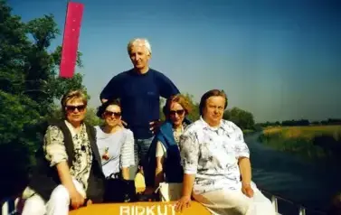 Maj 1998 r. - jedna z atrakcji Sympozjum Klubu Szk&oacute;ł Westerplatte - rejs statkiem po Kanale Elbląskim