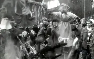 21.03.1984 r. - topienie Marzanny wykonanej na zajęciach koła politechnicznego